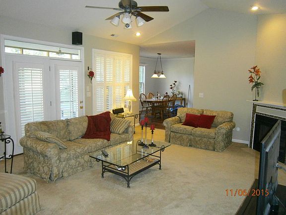 2nd image of 209 Oak Dr