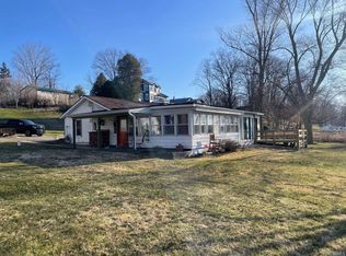 15029 12th Rd, Plymouth, IN 46563