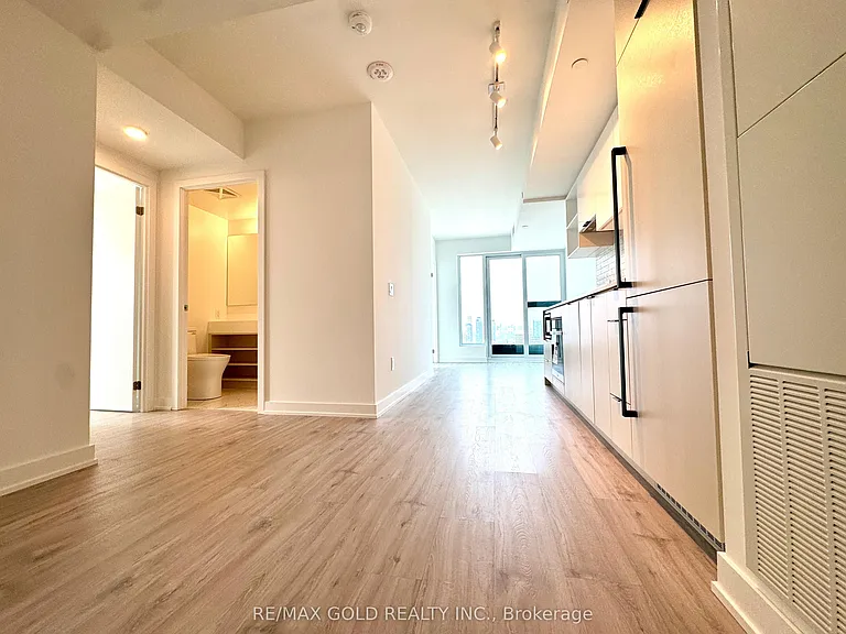 252 Church St #LPH03 — Photo 15