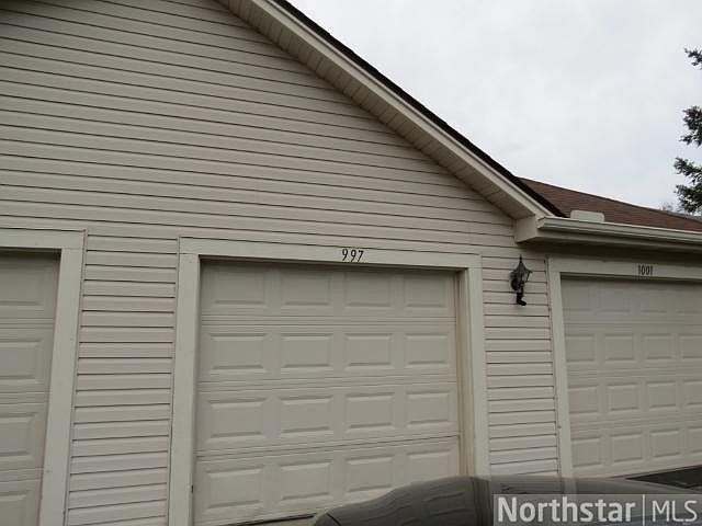 1st image of 997 Greenhaven Dr