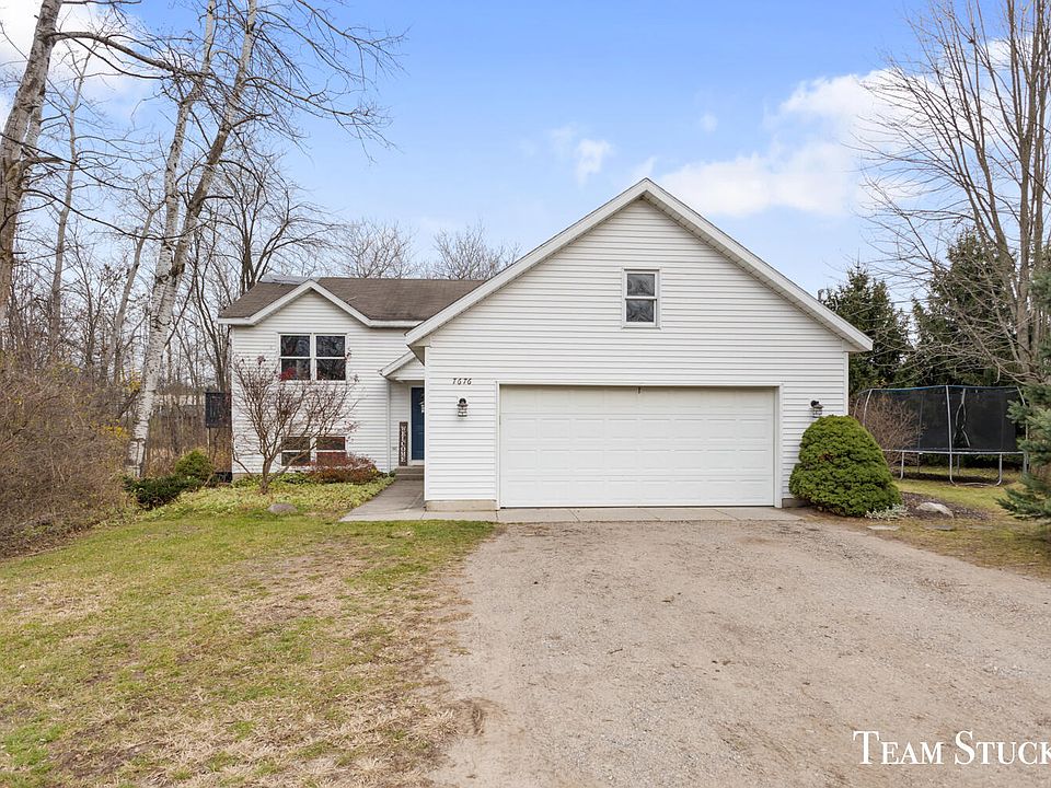 7676 Myers Lake Ave NE, Rockford, MI 49341 Zillow
