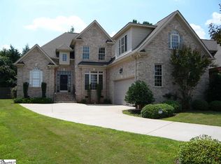 8 Ruby Lake Ln, Simpsonville, SC 29681