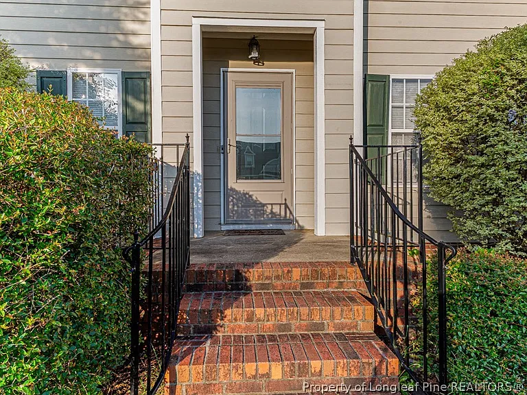 1901 Ellie Ave — Photo 2