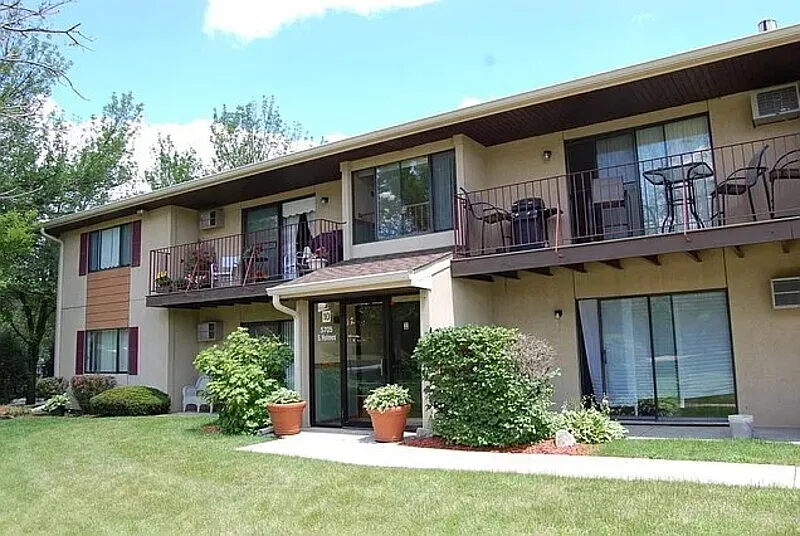2 bed, 2.0 bath, 1200 sqft, $1,662 — Photo 1
