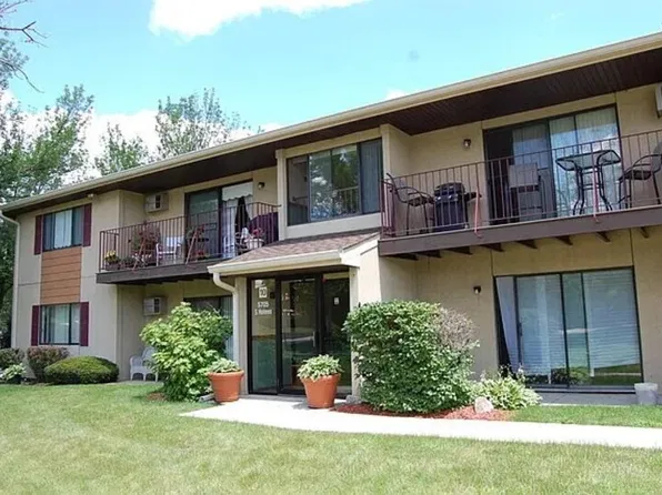 5705 Holmes Ave APT 1D, Clarendon Hills, IL 60514