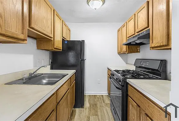 3 bed, 1275 sqft, $2,100 — Photo 3