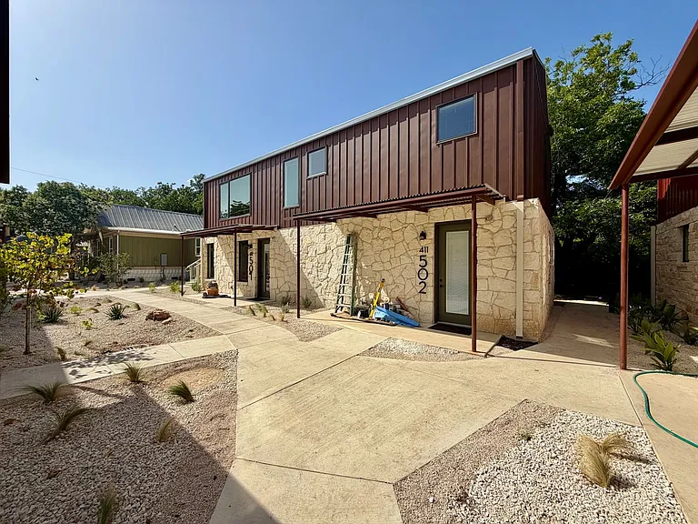 Modern Luxury in San Marcos' Premier Courtyard Community Now Leasing! — Photo 35