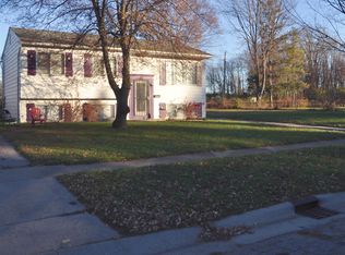 141 Bloomfield Ave, Toledo, OH 43607