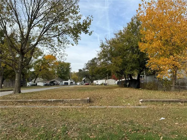 1101 N Steuben Ave, Chanute, KS 66720