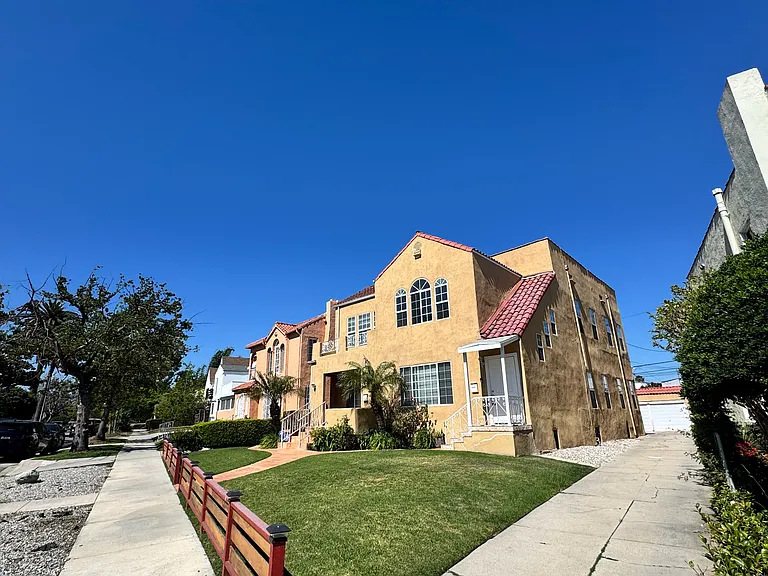 1046 S Citrus Ave #1046 — Photo 55