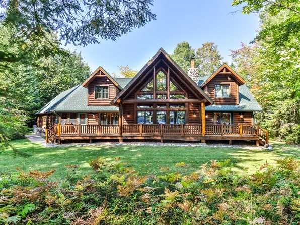 14077 Sugarbush Trl, Lac Du Flambeau, WI 54538