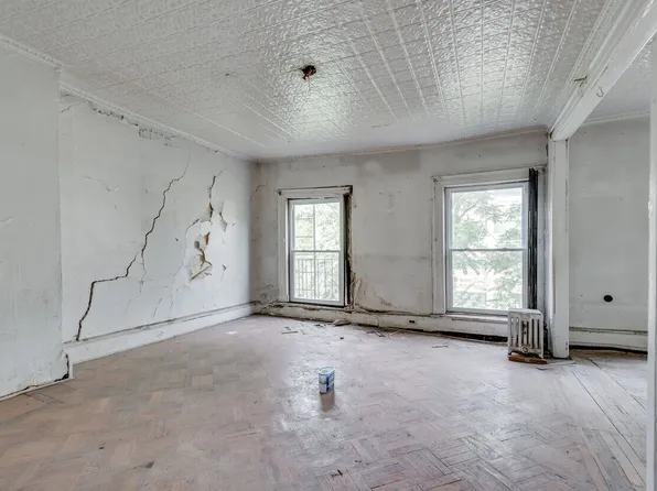 122 Hoyt Street image 49 of 57