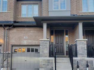 28 Roywood St, Kitchener, ON N2R 0S5