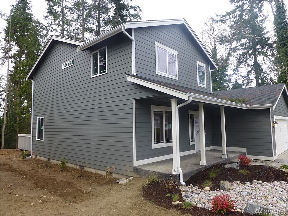 2nd image of 2622 Cedar St E