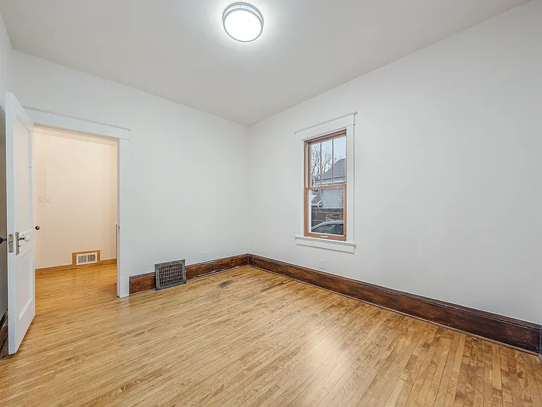 1721 W Main St — Photo 8