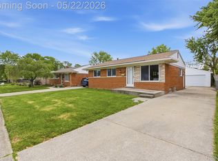 20520 Catalano St, Clinton Township, MI 48035