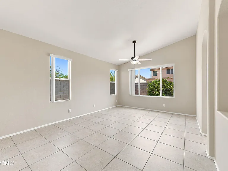 1402 E Shannon St — Photo 6