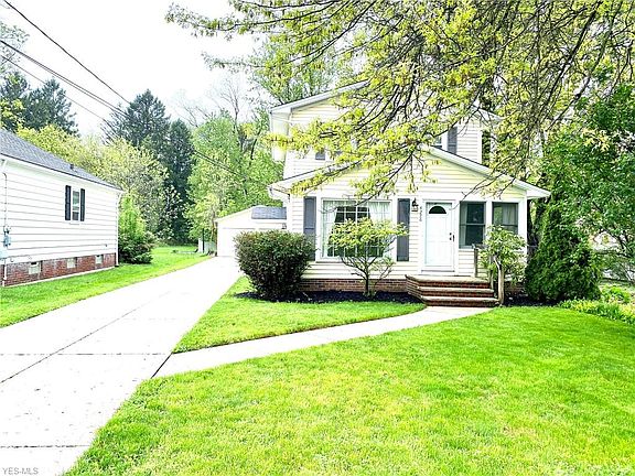 3rd image of 4276 W 204th St
