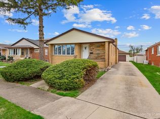 5025 Harnew Rd S, Oak Lawn, IL 60453