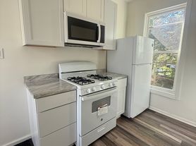 5617 Abbottsford