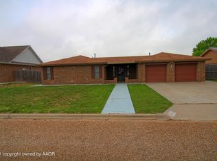 506 Evergreen St, Booker, TX 79005