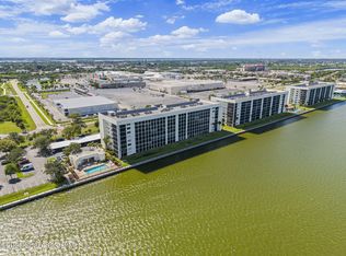 300 S Sykes Creek Pkwy APT 204, Merritt Island, FL 32952