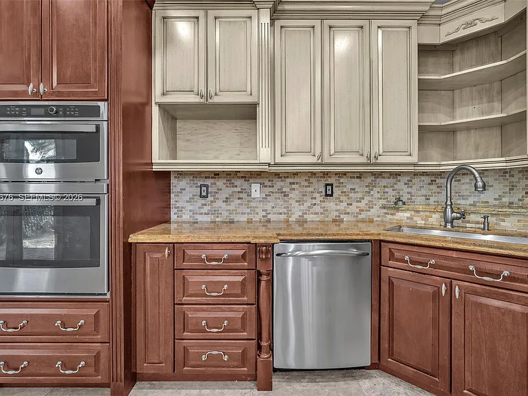 2155 SW 156th Ct — Photo 25