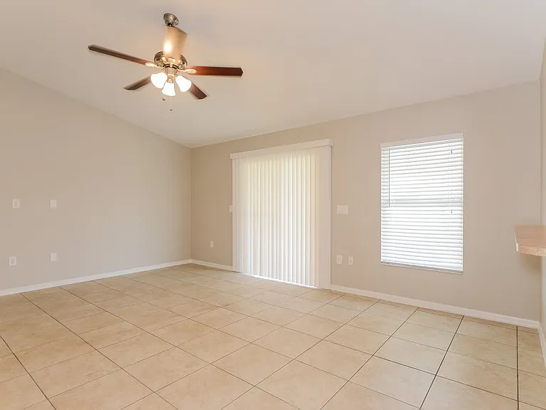 2937 Coach Lamp Rd — Photo 8