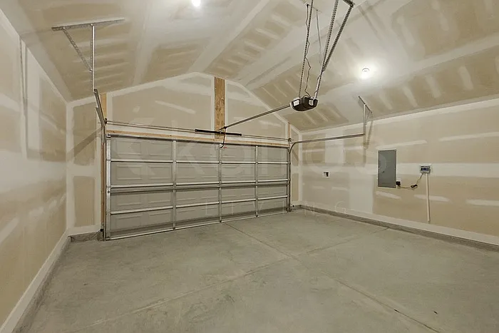 114 Western Red Cedar Dr — Photo 20