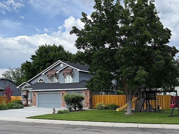 2nd image of 972 N Elkriver Way