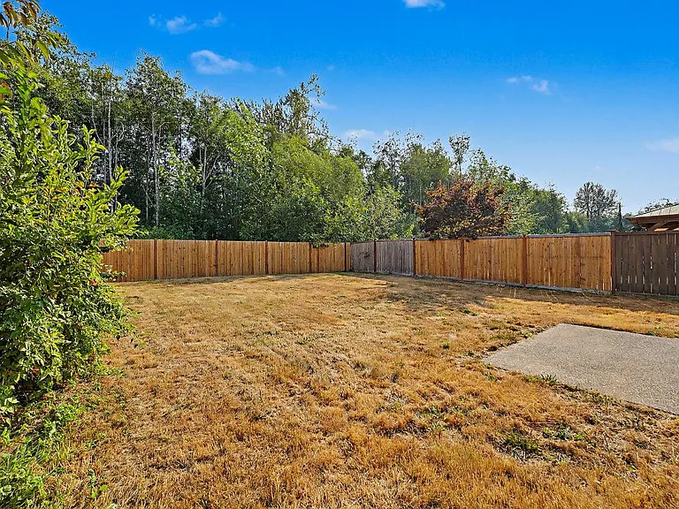 6038 Discovery St E — Photo 42