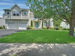 11 E Shenendoah Rd, Howell, NJ 07731