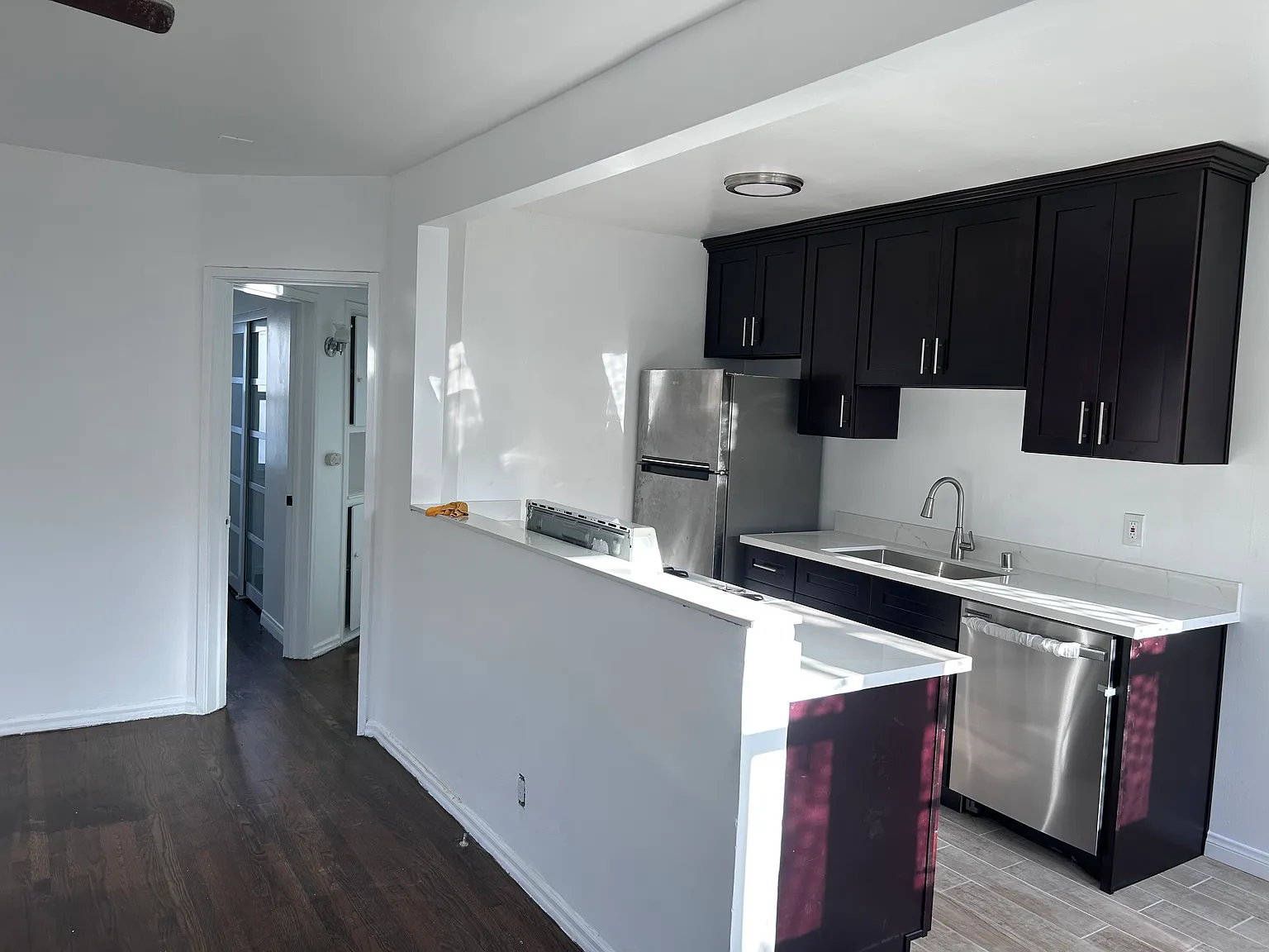 1 bed, 650 sqft, $1,950 — Photo 4