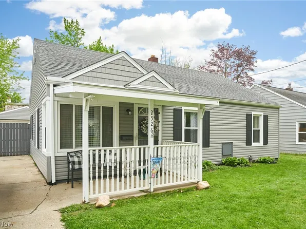 2526 Edgebrook Ave, Akron, OH 44312