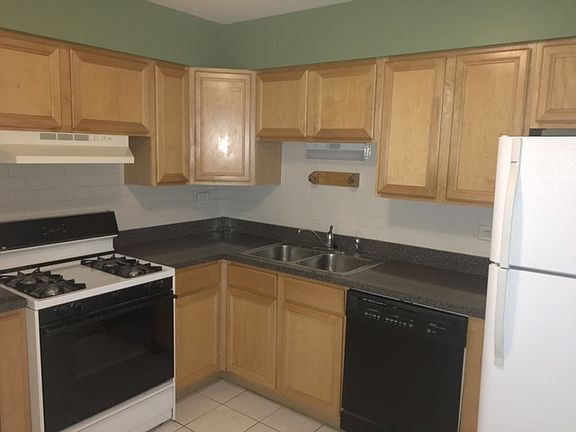 2nd image of 8868 Kenneth Dr #203C