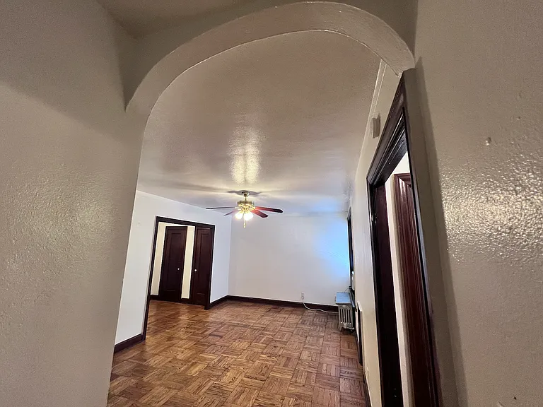Sevilla Court — Photo 150