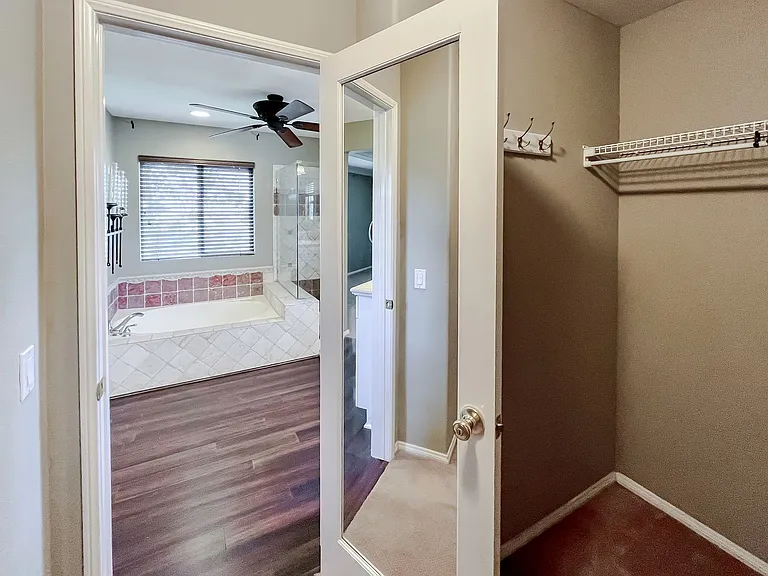 7905 Leway Dr — Photo 50