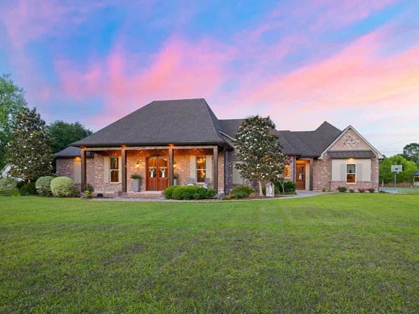 120 Laken Ln, Lafayette, LA 70508