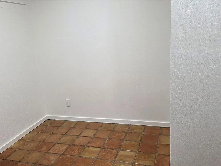 1205 Autrey St #5 — Photo 9