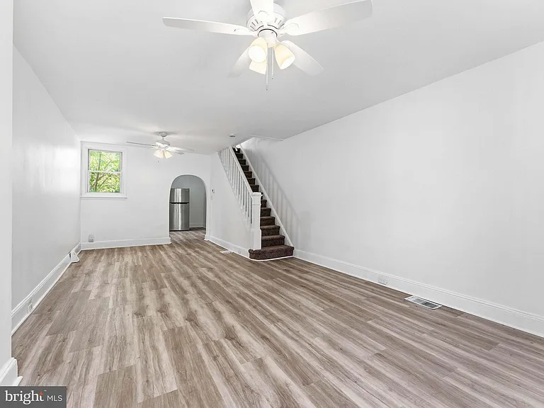 1831 E Clementine St — Photo 5