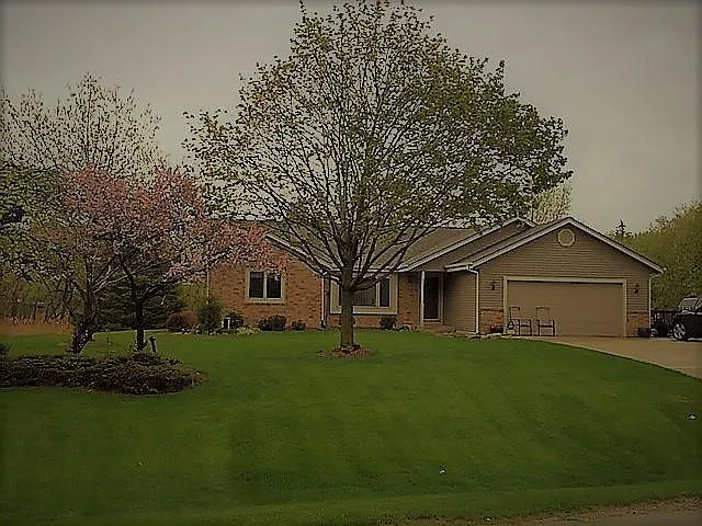 7945 Scenic View Dr photo 1