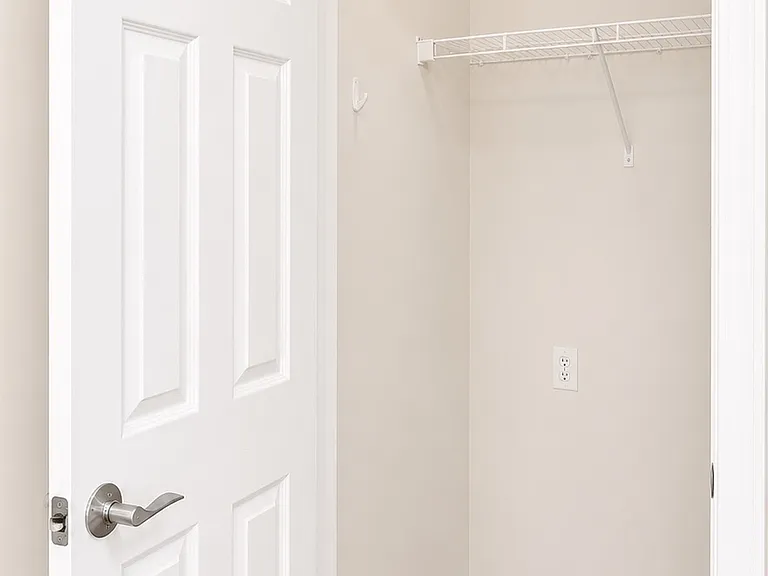 200 W Elm St #1219 — Photo 16