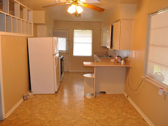 3rd image of 507 Cynisca St #507