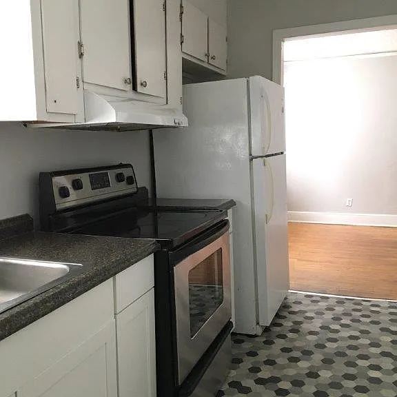 921 Texas St — Photo 10