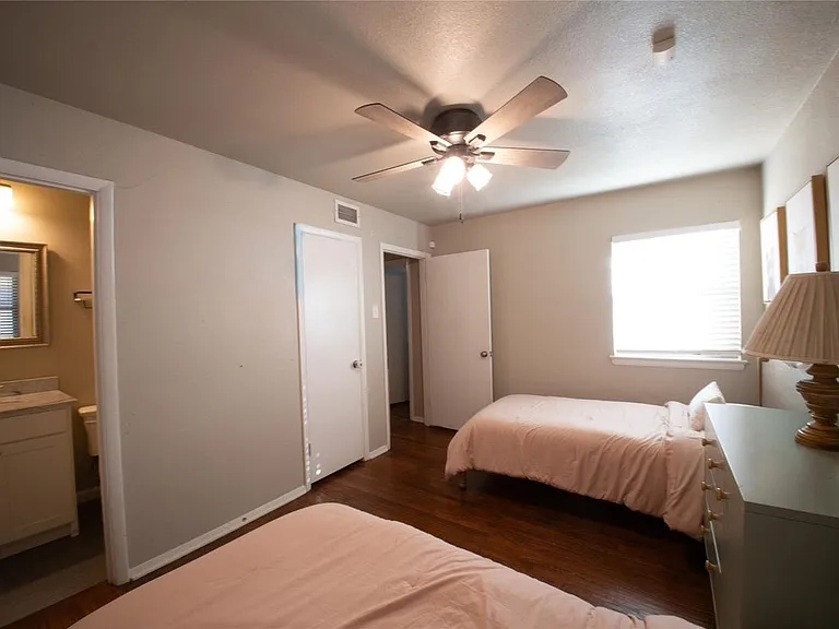 1217 Danville Dr — Photo 14