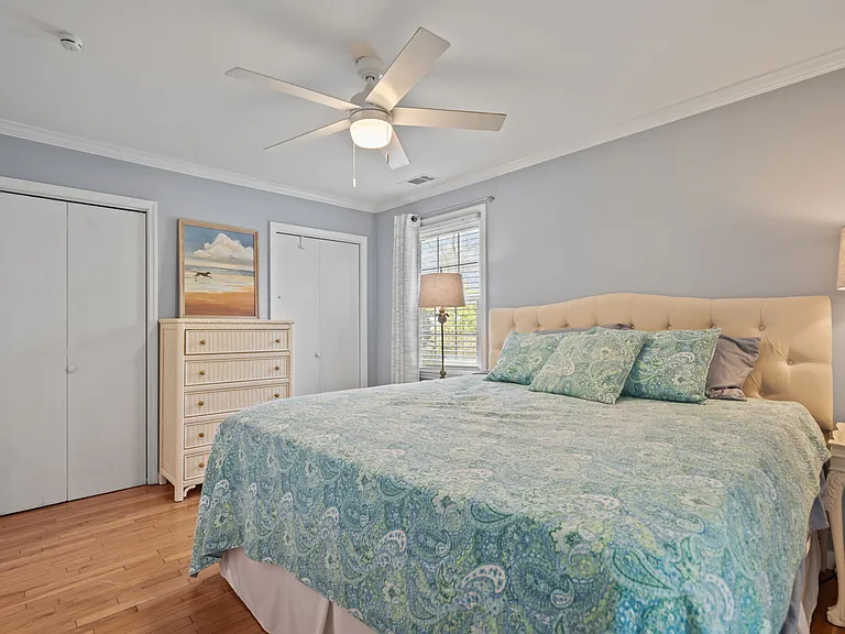 109 River Dr — Photo 26