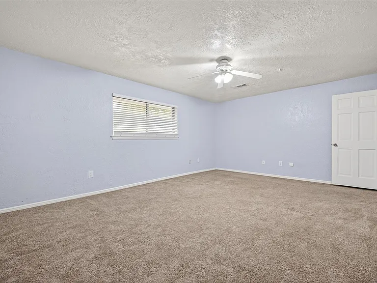8103 Oak Moss Dr — Photo 47