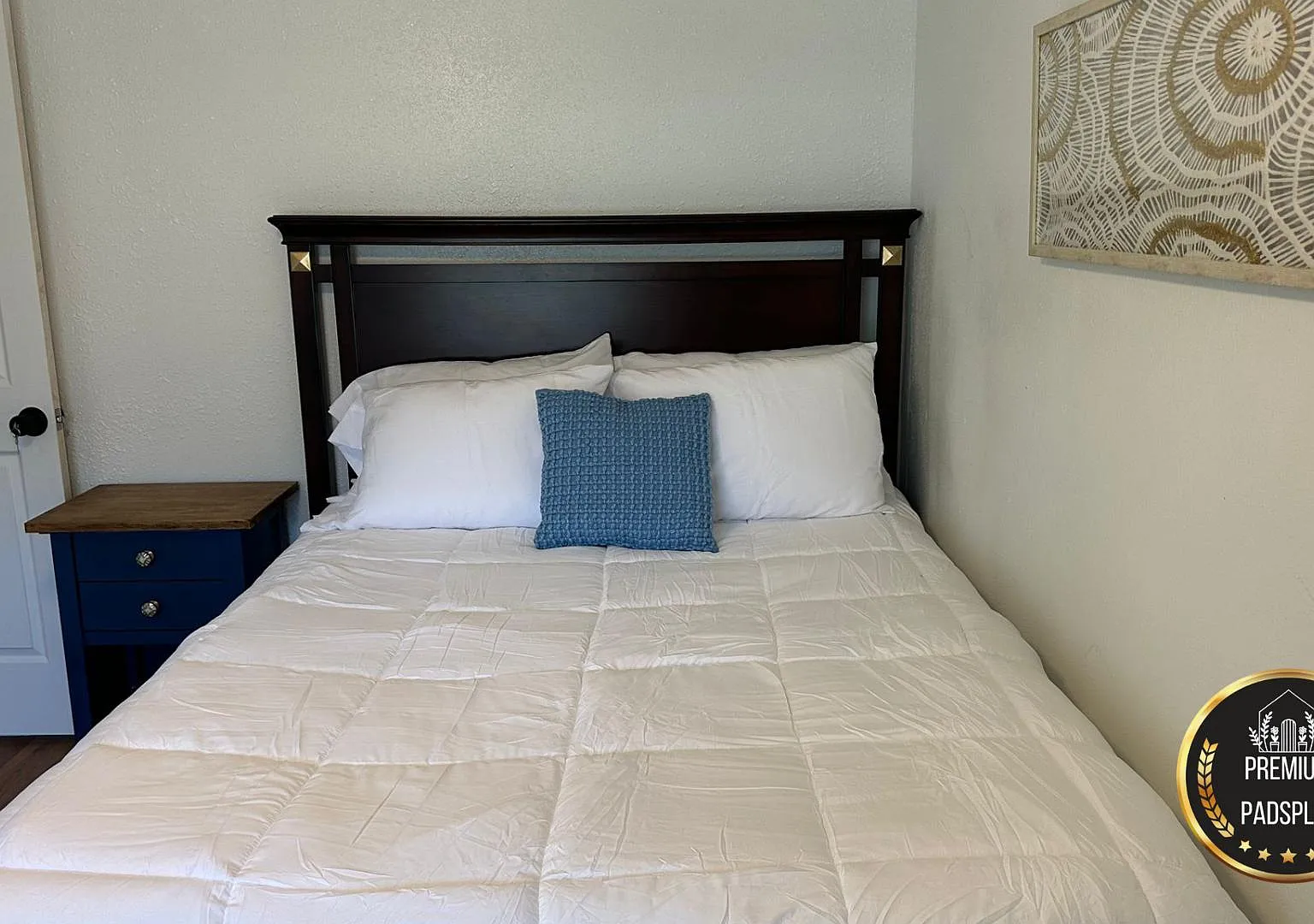 4 bed, 2.0 bath, 1801 sqft, $819 — Photo 1