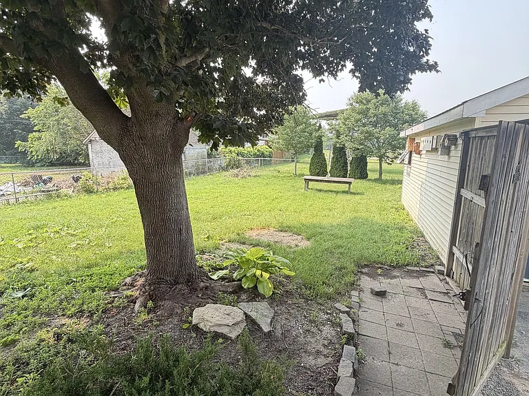 49 Jane St — Photo 15