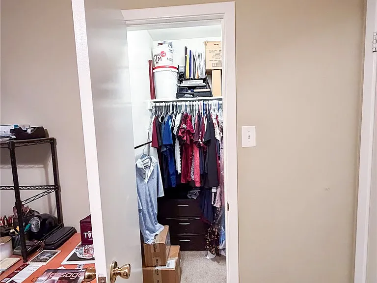 1005 Autumn Cir #B — Photo 13